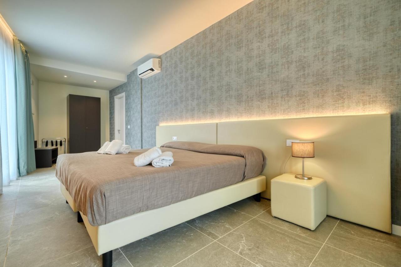 Hotel Palazzo Del Garda & Spa Desenzano del Garda Exterior photo