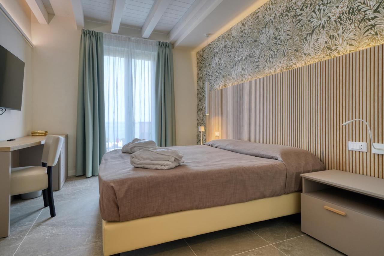Hotel Palazzo Del Garda & Spa Desenzano del Garda Exterior photo