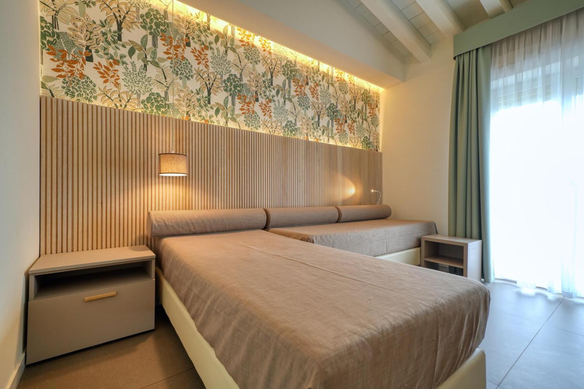Hotel Palazzo Del Garda & Spa Desenzano del Garda Exterior photo